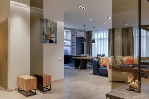 Mobilité simplifiée : top conseils pour votre monte-escalier droit